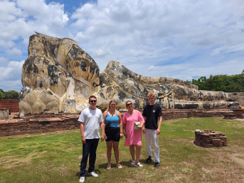 Colors of Ayutthaya: UNESCO Heritage 6 hour Bicycle Tour - Wat Phra Si Sanphet: Three Pagodas and Royal Scale
