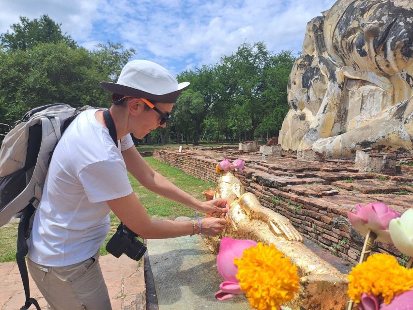 Colors of Ayutthaya: UNESCO Heritage 6 hour Bicycle Tour - Market Snack Stop: Typical Fried and Baked Delicacies