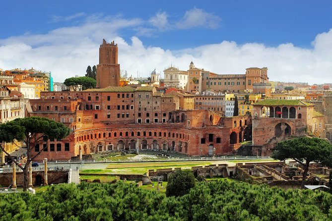Colosseum and Ancient Rome Guided Tour - Palatine Hill in 30 Minutes: Legends, Palaces, and the Real View Factor