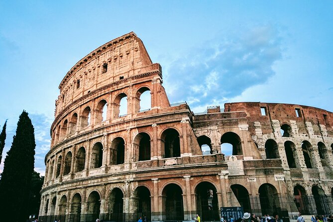 Colosseum and Ancient Rome Small Group Tour in Rome - Palatine Hill for skyline photos and imperial vibes