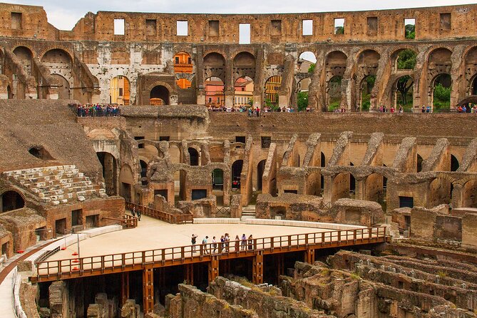 Colosseum and Palatine Hill: Unveil Rome’s Ancient Spectacles - Group size, guide quality, and why your expectations matter