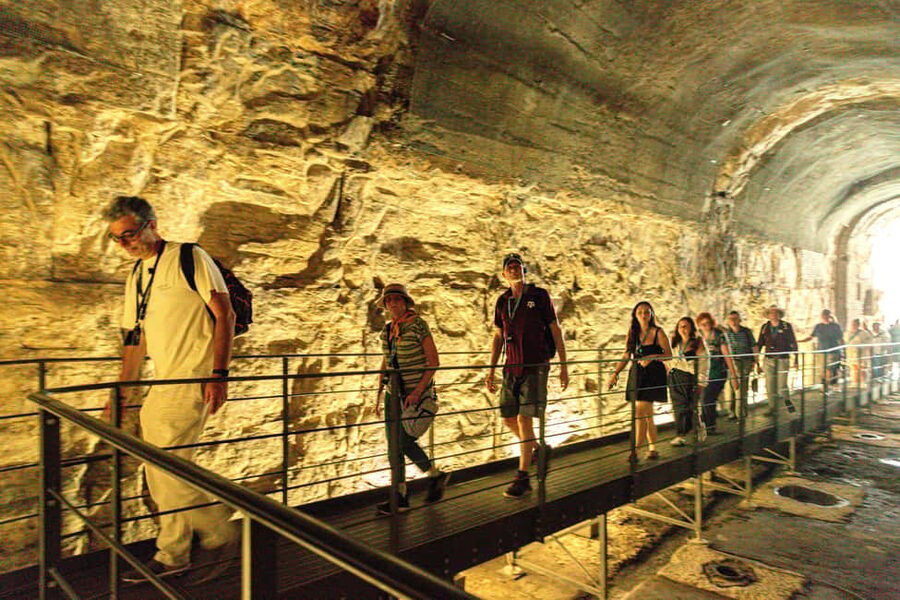 Colosseum Special Access Tour, with Ancient Temples & Tombs - Palatine Hill and Caesar’s Palace: Views Plus Guided Time