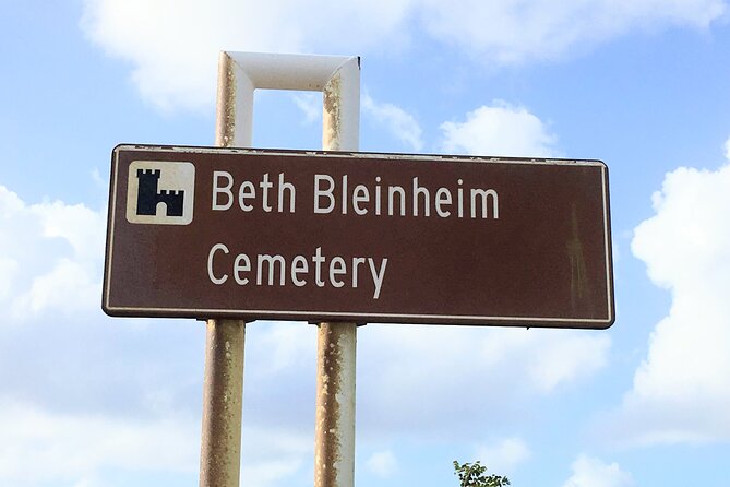 Costumizable Private Jewish Heritage Tour Experience - The Ashkenazi Community Thread: Club Union and Shaarei Tsedek