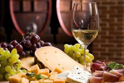 Daily out of Rome : Horseback ride with meals & wine included - Meeting Up at Piazza dell’Obelisco and Timing Your Day