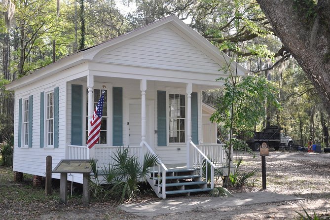Daufuskie Island Guided History Tour from Hilton Head - Who should book this tour (and who might feel limited)