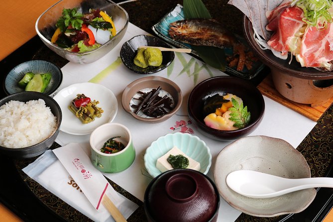 [Day trip bus tour from Kanazawa Station] Weekend only! World Heritage Shirakawago Day Bus Tour - The Ogimachi Castle Ruins Observatory: the optional climb you should plan for