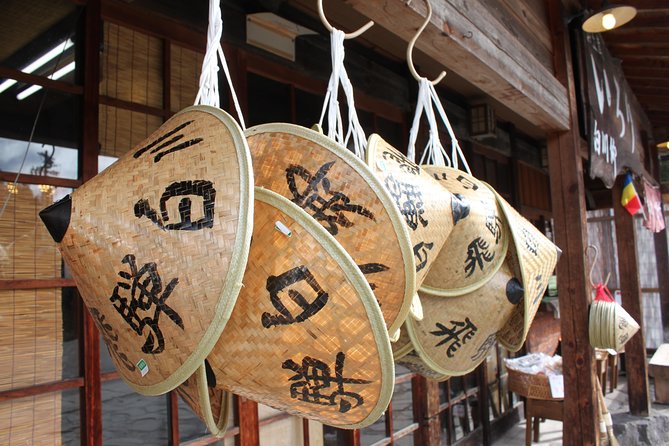 [Day trip bus tour from Kanazawa Station] Weekend only! World Heritage Shirakawago Day Bus Tour - Your guide experience: English support and what to expect from it