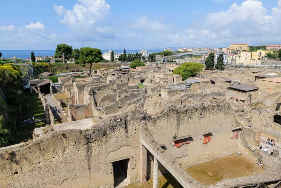 Discover Herculaneum: A guided tour of the ancient Roman city - Touring the Roman houses that make the city feel lived-in