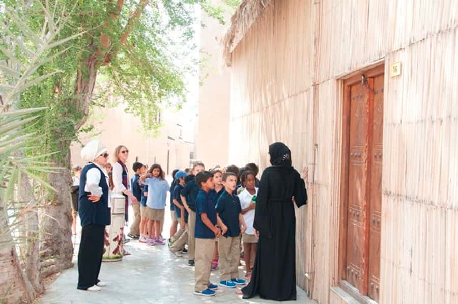 Dubai: Al Fahidi Historical District Heritage Tour - The Ruler’s Court Mosque: a respectful visit with guided meaning