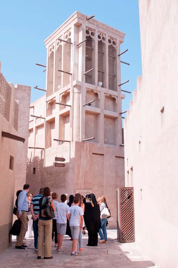 Dubai: Al Fahidi Historical District Heritage Tour - Walking through Al Fahidi and Al Bastakiya: what you’ll notice