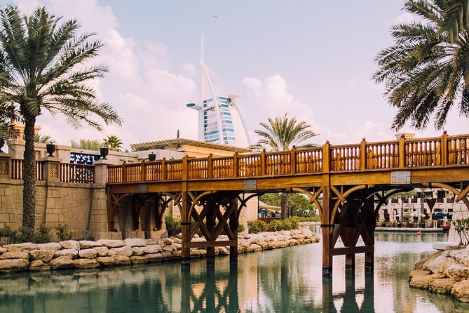 Dubai Half Day Tour: Discover Old Dubai’s Heritage & Culture - Zabeel Palace photo stop: the ruling family, from a distance