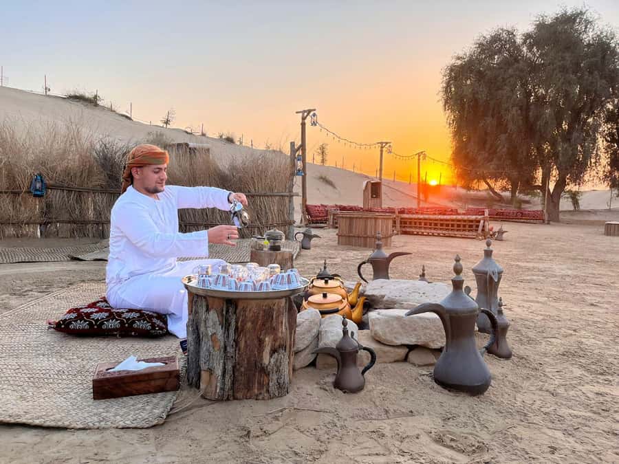 Dubai: Heritage Safari, Camel Ride & Al Marmoom Oasis Dinner - Stargazing With a Telescope: When Dubai Goes Quiet