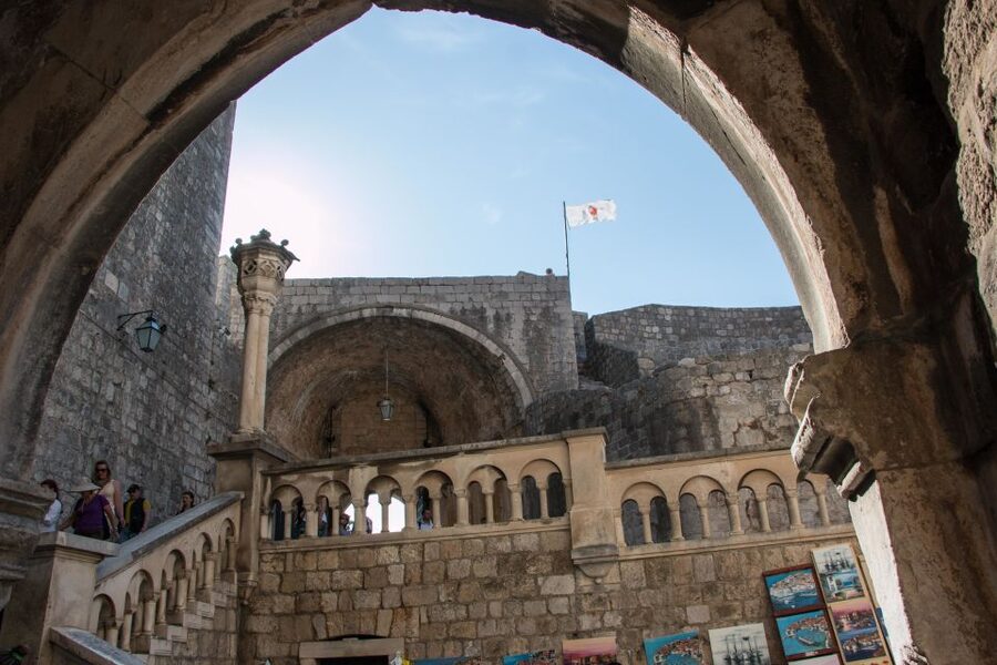 Dubrovnik: Game of Thrones & History Tour - Jesuit Stairs, Rector’s Palace, and Sponza: Power in Stone