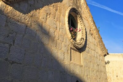 Early Bird Dubrovnik History Tour – 7:30 Start - Stop 1: Amerling Fontana for Orientation (10 Minutes)