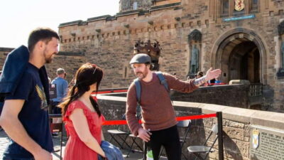 Edinburgh: Edinburgh Castle Guided History Tour with Tickets - Dungeons, prisons, and the Great Hall: the castle’s harder side