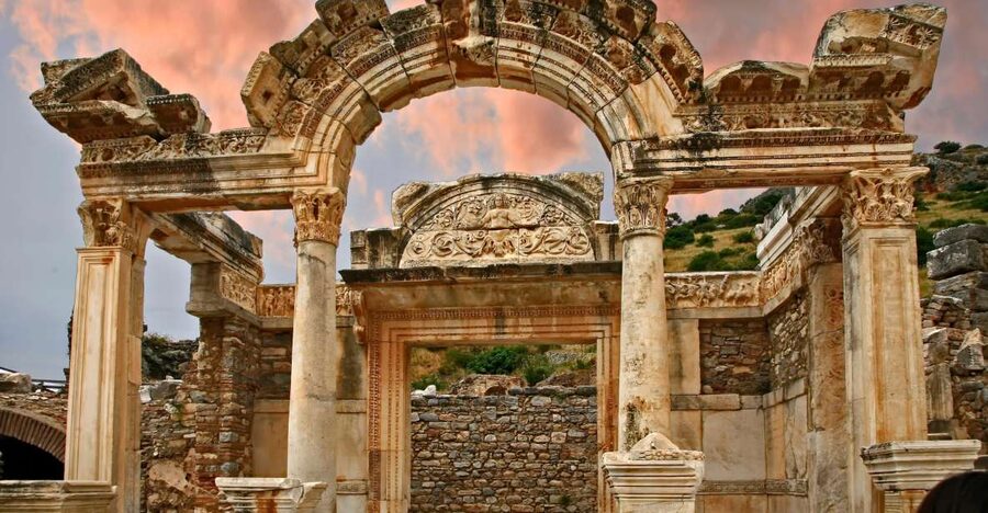 Ephesus Ancient City Highlight Tour For Cruisers - Meeting at the Cruise Port: Find the Sign, Then Go