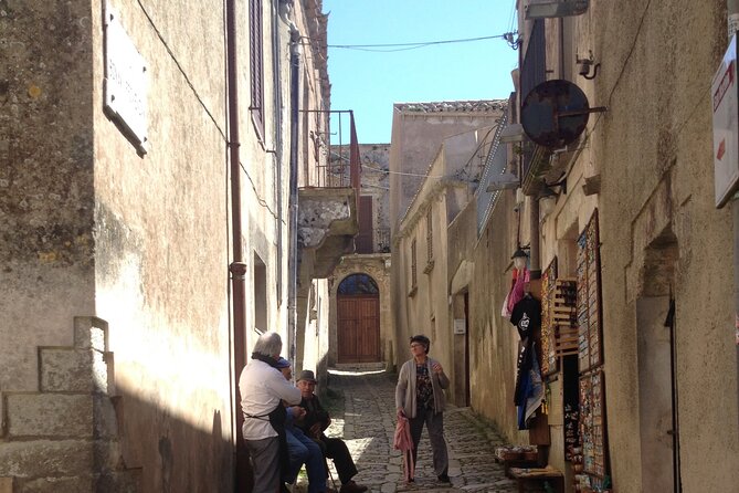 Erice walking-tour, the ancient village and local products (all incl) - Torre di Re Federico and the monastery area: defense, status, and “what used to be here”