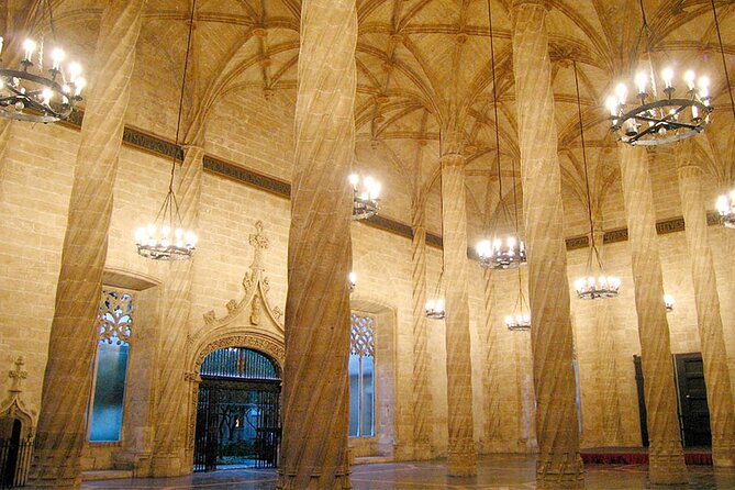 Essential Valencia and World Heritage Sites (English) - Meeting point at Estació del Nord and finishing near Carrer del Micalet