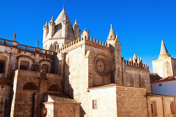 Évora Wine & Heritage Tour from Lisbon - Getting Out of Lisbon: Departure Time and the Coach Ride
