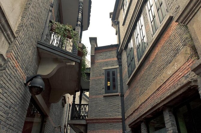 Explore Shanghai Ancient Downtown with Authentic Local Food - Key highlights worth your time