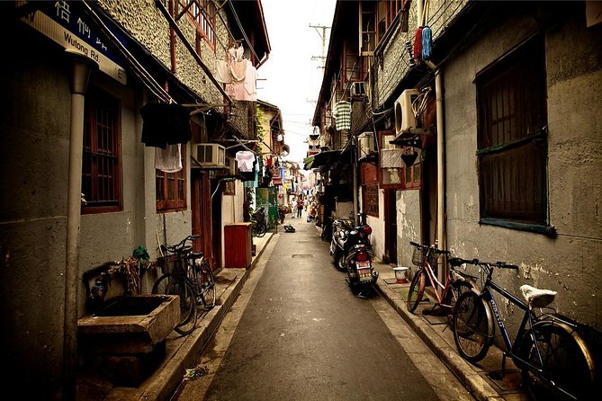 Explore Shanghai Ancient Downtown with Authentic Local Food - The Bund (Wai Tan): Skyline Views Built for a 30-Minute Pause