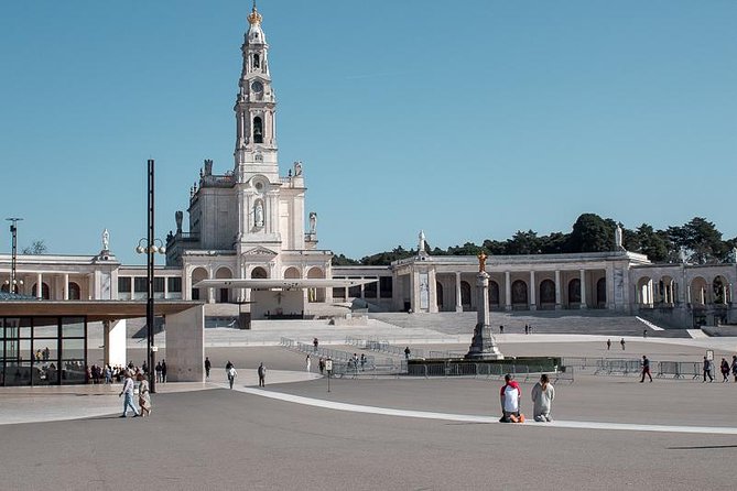 Faith and Heritage: Fátima, Batalha, Nazaré, Óbidos from Lisbon - Forte de São Miguel: Quick Ticket Time and Big-Wave Fame