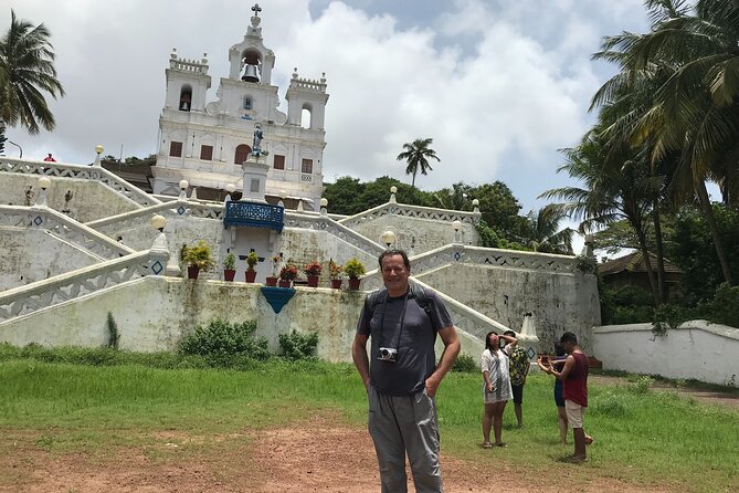 Fontainhas Heritage Walk With Guide Mario - Stop 4: St Sebastian Chapel and the older houses you can study closely
