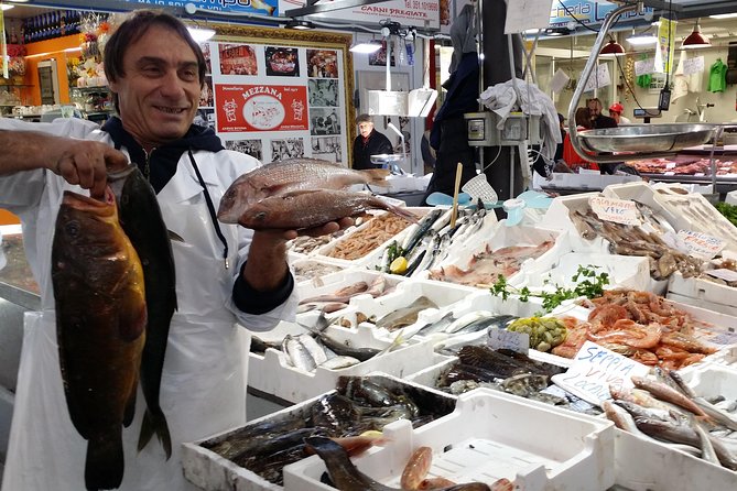 Food Tasty and History Tour in Civitavecchia - Tour pace and practical comfort tips for a cruise day