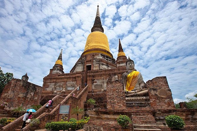 From Bangkok: Ayutthaya Temples Small Group Tour with Lunch - Wat Mahathat: The Buddha head in tree roots