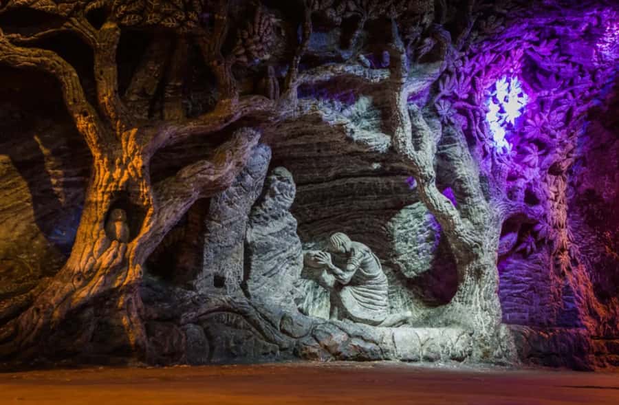 From bogota: Salt Cathedral tour a Cultural Heritage Tour - Bogotá to Zipaquirá: a calm 1.5-hour countryside drive with a hard stop at 6 hours