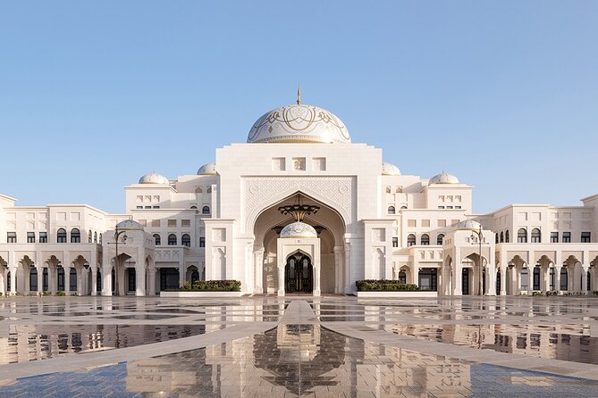 From Dubai: Abu Dhabi Heritage Tour, Qasr Al Watan, Grand Mosque - One guided loop: what this tour is really good at