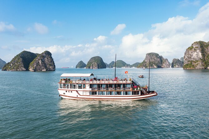 From Hanoi : Sapa Moutain Trek - Halong bay Heritage - Halong Day 3: a very early start to reach Tuan Chau harbor