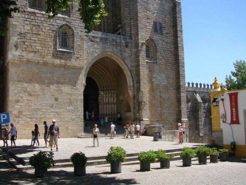 From Lisbon: Évora Wine & Heritage Tour - Entering Évora’s Old Town: the Roman Temple and Gothic Cathedral combo