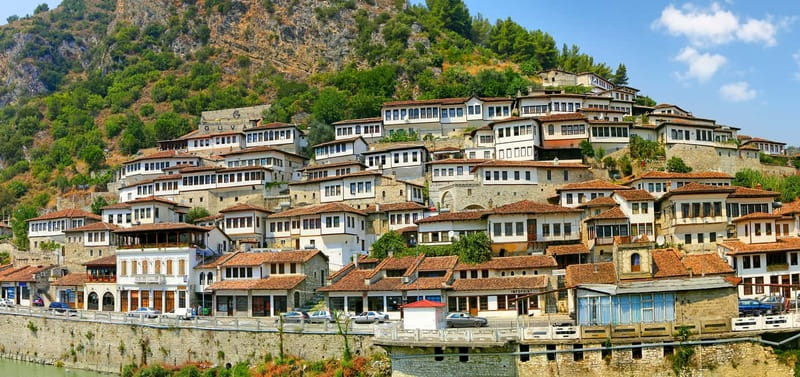 From Tirana: Berat UNESCO Heritage & Belshi Lake Tour - Lunch and free time in New Berat: the part you shouldn’t skip
