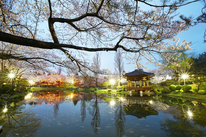 Full day Private Gyeongju UNESCO Heritage Tour : a glimpse into Silla - Gyeongju Gyochon Traditional Village (and the Hanok Mix)