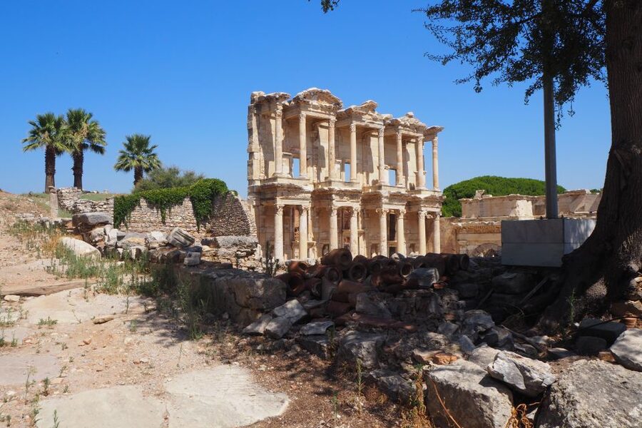 Full-Day Tour of Ancient Ruins in Ephesus from Izmir - House of the Virgin Mary on Bulbul Mountain: Peace After the Stones