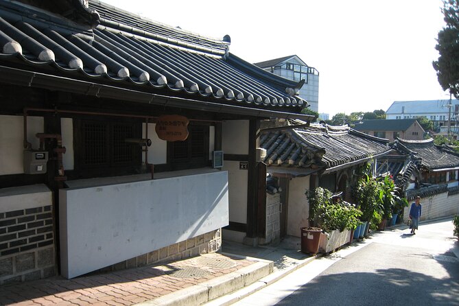 Full-day UNESCO Heritage Tour with Suwon Hwaseong from Seoul - Suwon Hwaseong Fortress: Wall Walks and Filial Piety Power