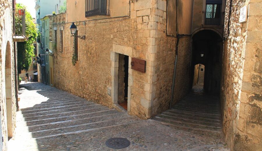 Girona: Jewish Heritage Guided City Tour and Museum Visit - Who should book this Girona Jewish heritage tour