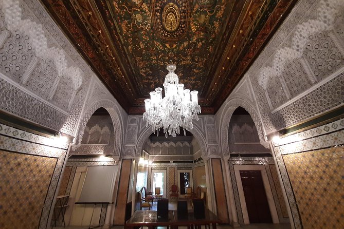 Guided tour in the UNESCO world heritage Medina of Tunis - Souk Al Attarine and Café du Souk: Perfume Street and a Real Break
