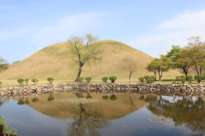 Gyeongju The UNESCO World heritage sites tour(Private tour) - Cheomseongdae Observatory: Ancient astronomy that forecast weather