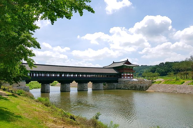 Gyeongju UNESCO World Heritage Sites and History Full-Day Tour with Lunch - Stop 2: Donggung Palace & Wolji Pond (1 hour)