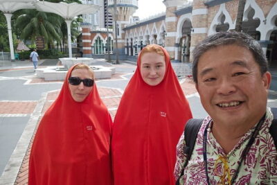 Half Day Cultural And Heritage Walking Tour in Kuala Lumpur - Stop 1: Sultan Abdul Samad Jamek Mosque (the starting point vibe)