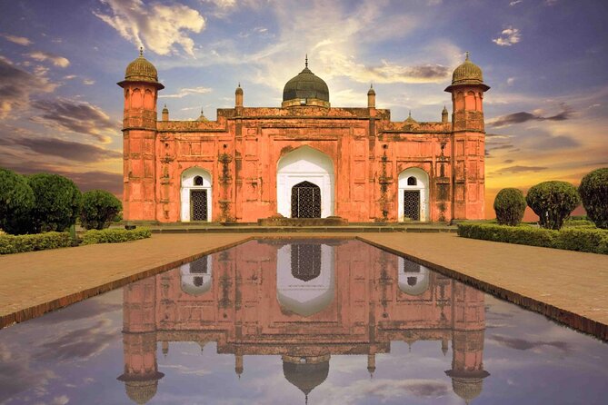 Half-day Old Dhaka History & Heritage Private Tour - Curzon Hall to Shahid Minar: starting with symbols of power and language