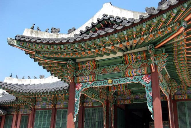 Hanbok Photoshoot and History Tour at Gyeongbokgung Palace - Your photo set: why this feels worth the money