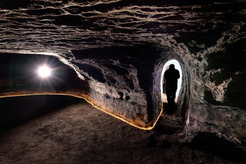 Hella: Guided Tour of Ancient Man-Made Caves - One-hour itinerary: how the tour moves through five caves