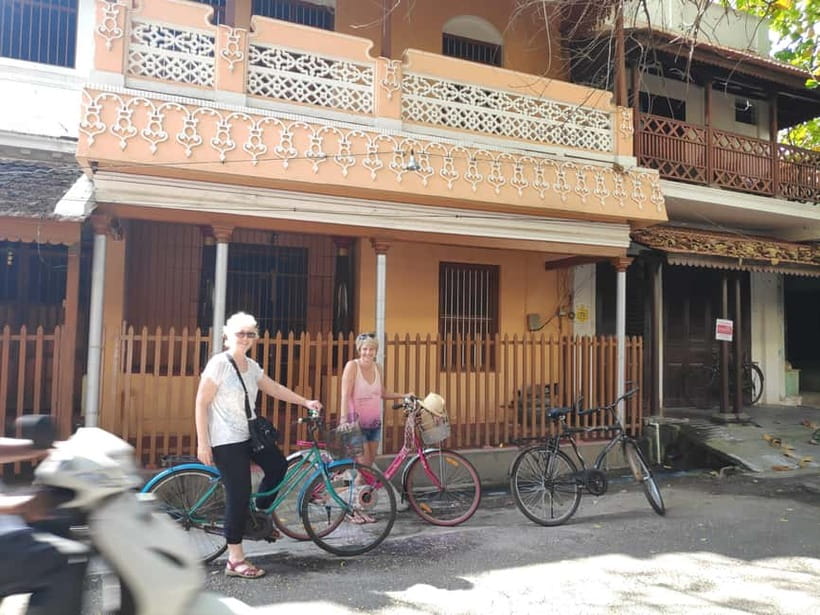 Heritage Bike tour of Pondicherry - Entering Pondicherry the French-Tamil way, on a heritage bike