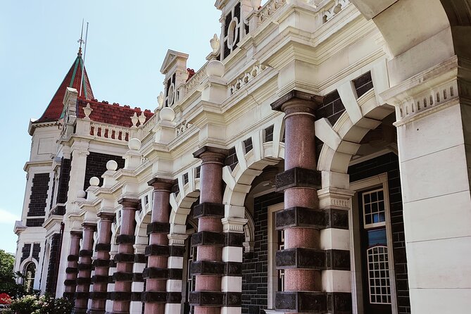 Heritage City and Larnach Castle Van tour with Historian Guide - The Best Parts in a Nutshell
