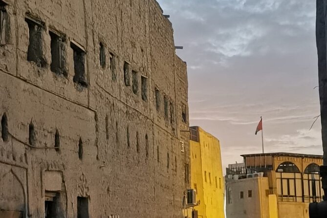 Heritage private Tour by classic carts - Nizwa Fort: what you see when you don’t go inside