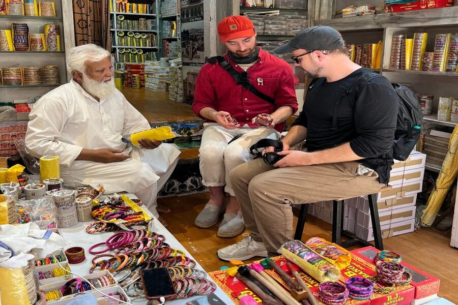Heritage Walk & Street Food Tasting in Jaipur - Thatheras, temples, and a community well: culture stops you can’t see from a taxi