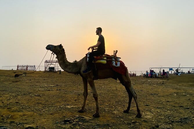 Hill-station & Heritage: Lonavala & Karla Caves Tour from Mumbai - Getting out of Mumbai: the ride that makes or breaks the day